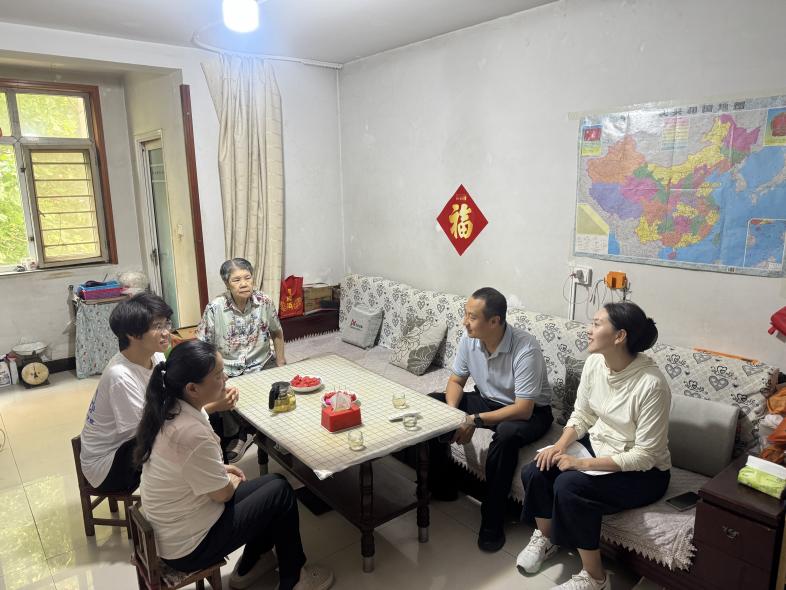 副院长王震洲